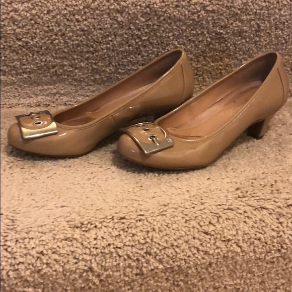 Nude Heels - Picture 2 of 6